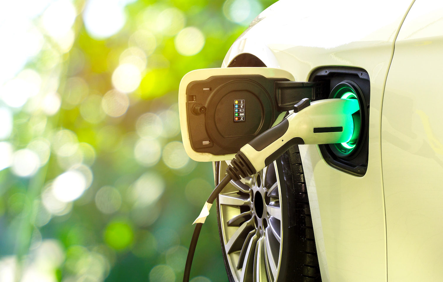 Electric Vehicle (EV) Charger Installation Surges as More Drivers Shift to Sustainable Transportatio(图1)